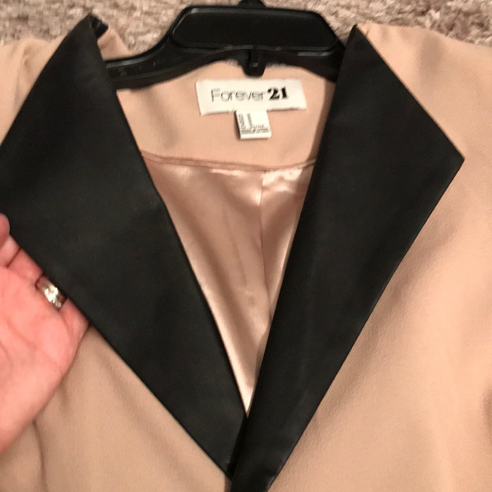 🖤Tan Blazer🖤 - Picture 4 of 4